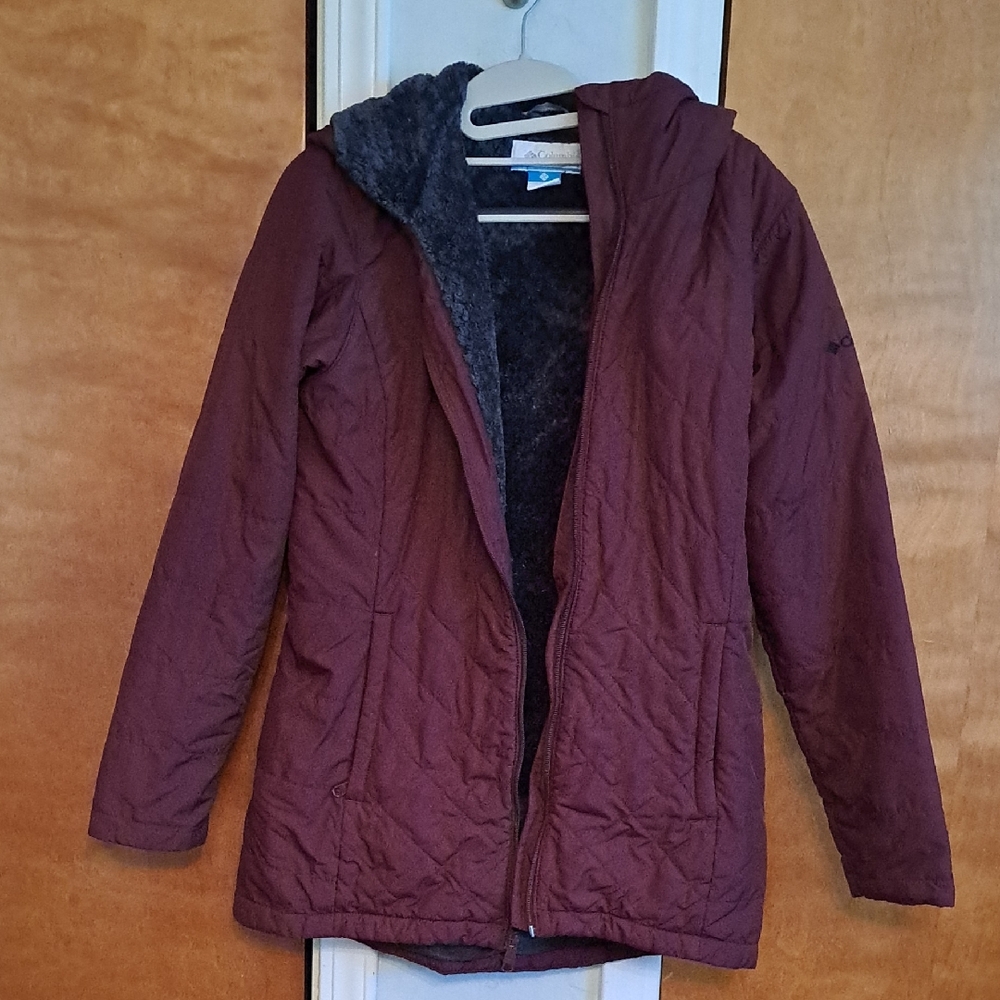 Columbia Burgundy Jacket with Plush Lining
